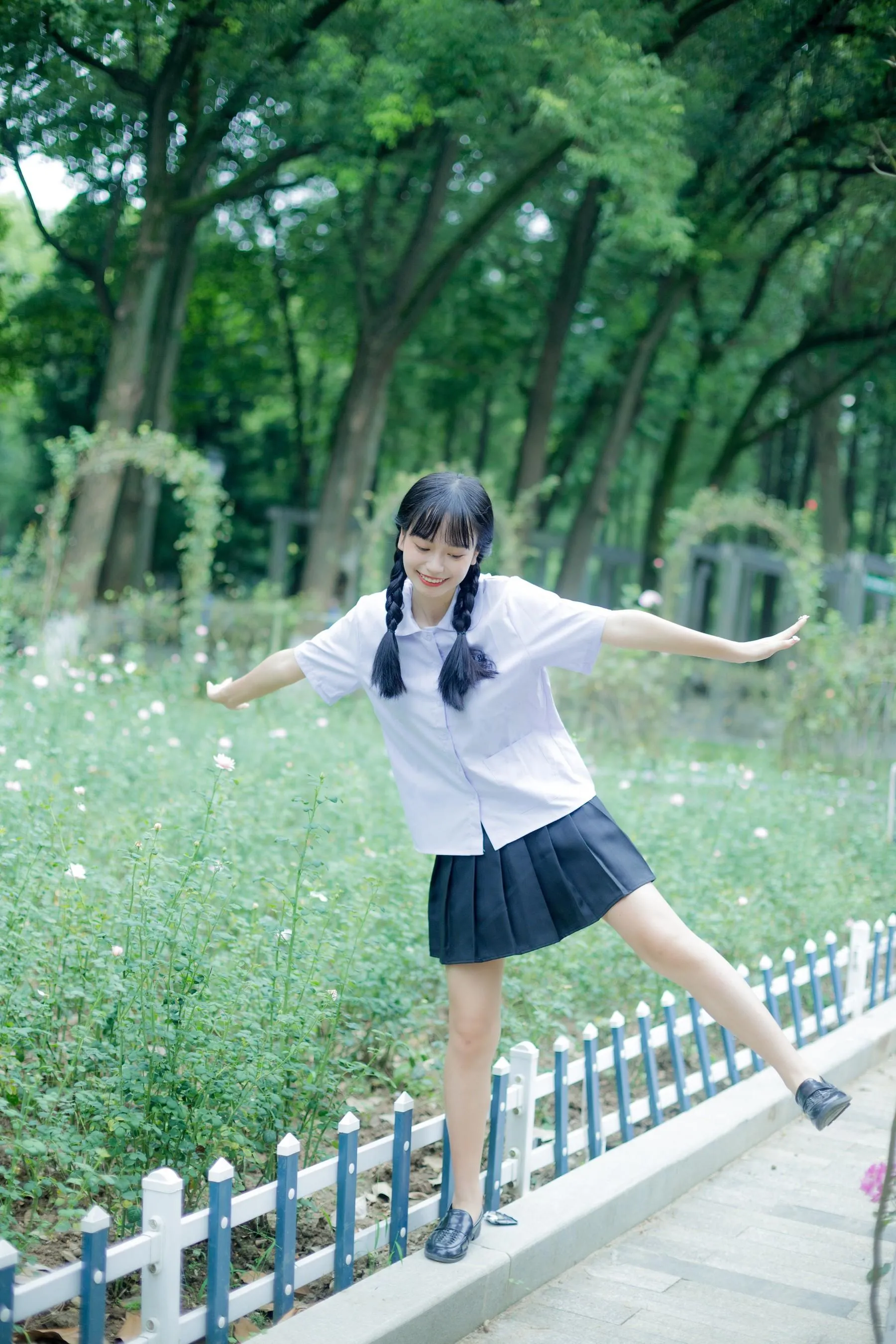 [YITUYU艺图语]2022.08.30 错过花期 鄢韵琳儿 [28P]插图2